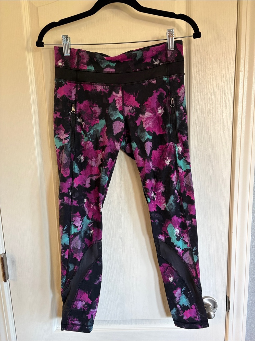 Lululemon Inspire tight cropped leggings